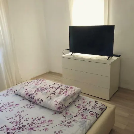 Holiday home Casuta Flori